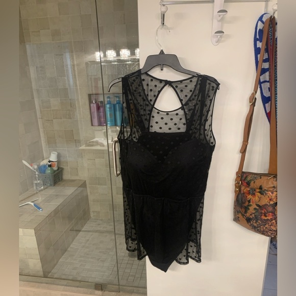 Torrid PreOwned Black SwimSuit 1 Piece Excellent Condition. No labels Size 3/3X - Picture 14 of 15